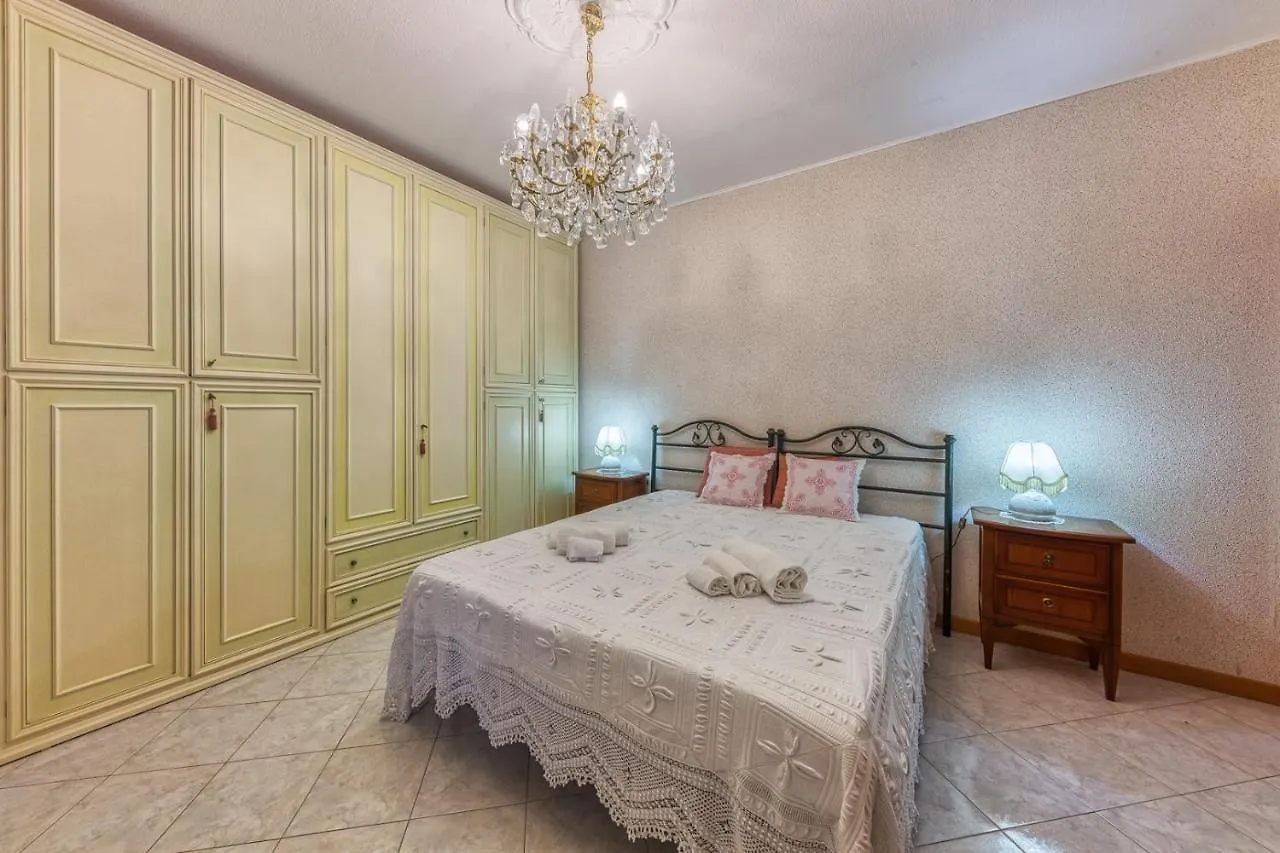 Casaviva - Trilocale Per Affitti Brevi A Genova Marzabotto Apartment 0*, Genoa Italy